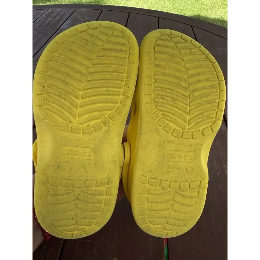 Crocs Classic Clog Yellow Kids Unisex Size C10 Slip-On Comfort Casual Sandals